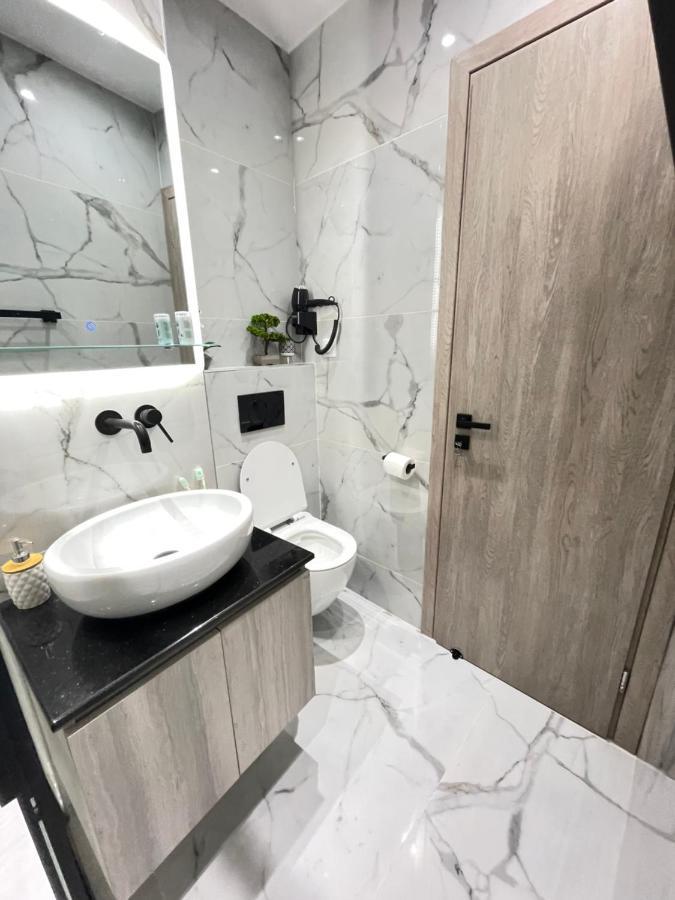 Zeos Finest Jacuzzi Suite Aten Exteriör bild